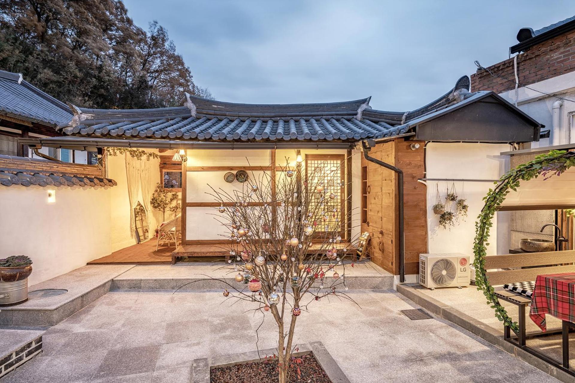 And Spring Ξενοδοχείο Jeonju Εξωτερικό φωτογραφία